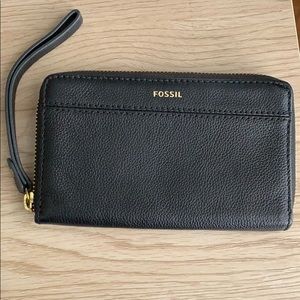 Fossil wristlet